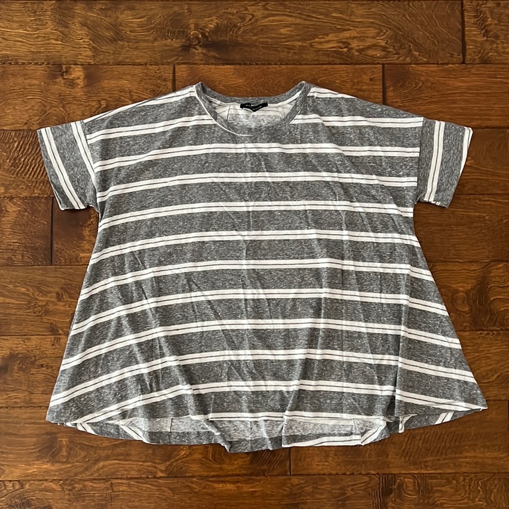 Rae Mode grey and white striped boxy top size small